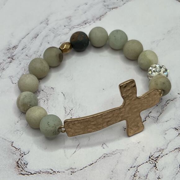 Hammer metal cross and natural stone bracelet - Picture 5 of 6